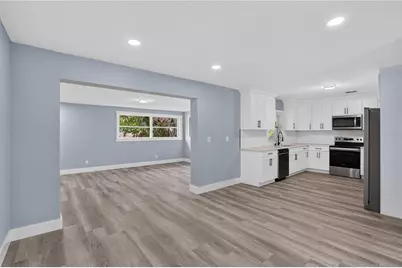 2700 12th Street S, Saint Petersburg, FL 33705 - Photo 7