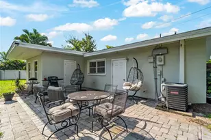 2915 Webber St, Sarasota, FL 34239 - Photo 25