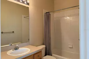 3146 Bayshore Oaks Dr, Tampa, FL 33611 - Photo 13
