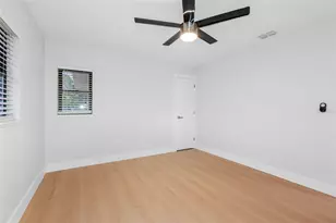 1005 Apache Trail, Clearwater, FL 33755 - Photo 17