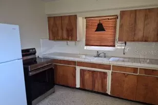 639 N 75th Ave N, Saint Petersburg, FL 33702 - Photo 5