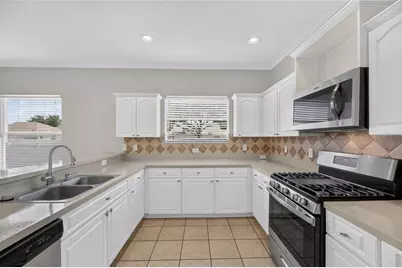 24519 Breezy Oak Court, Lutz, FL 33559 - Photo 19