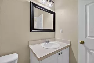 24519 Breezy Oak Ct, Lutz, FL 33559 - Photo 11