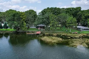 9065 W Lakeview Ct, Crystal River, FL 34428 - Photo 13