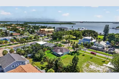870 Narcissus Avenue, Clearwater Beach, FL 33767 - Photo 5