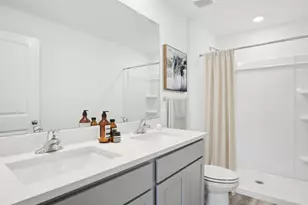 13379 Castle Peak Cir, Dade City, FL 33525 - Photo 13