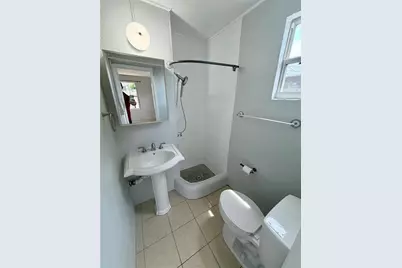 1185 23rd Avenue N #1/2 Down, Saint Petersburg, FL 33704 - Photo 3