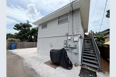 1185 23rd Avenue N #1/2 Down, Saint Petersburg, FL 33704 - Photo 9