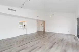 1653 W Snow Cir, Tampa, FL 33606 - Photo 5