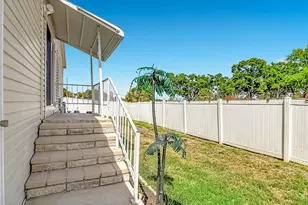 452 Par Dr, Frostproof, FL 33843 - Photo 27