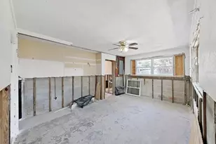 2371 7th St S, Saint Petersburg, FL 33705 - Photo 25
