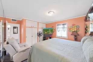 2371 7th St S, Saint Petersburg, FL 33705 - Photo 39