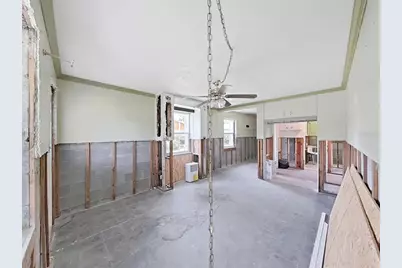 2371 7th Street S, Saint Petersburg, FL 33705 - Photo 17