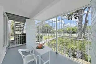 2371 7th St S, Saint Petersburg, FL 33705 - Photo 15