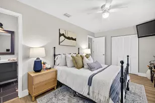 4601 S Clark Ave, Tampa, FL 33611 - Photo 29