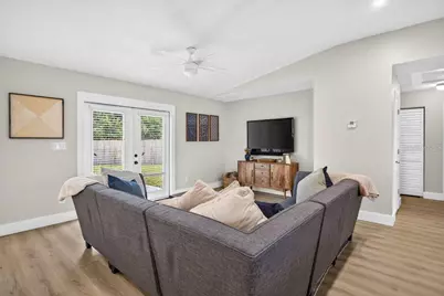 4601 S Clark Avenue, Tampa, FL 33611 - Photo 7