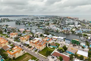 136 175th Terrace Dr E, Redington Shores, FL 33708 - Photo 33
