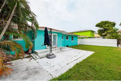 136 175th Terrace Drive E, Redington Shores, FL 33708 - Photo 23