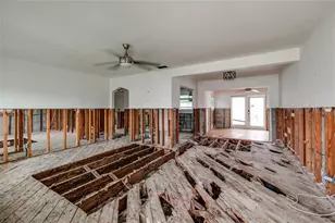 136 175th Terrace Dr E, Redington Shores, FL 33708 - Photo 11