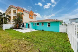 136 175th Terrace Dr E, Redington Shores, FL 33708 - Photo 21