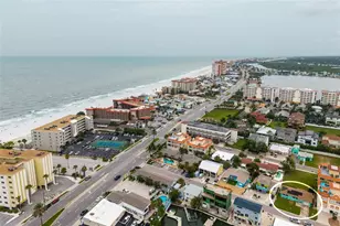 136 175th Terrace Dr E, Redington Shores, FL 33708 - Photo 1