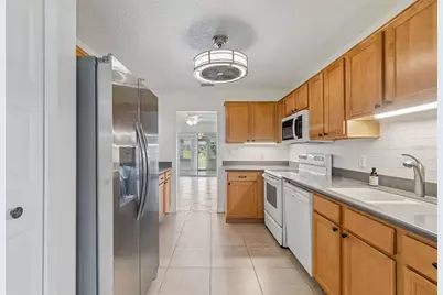 416 S Pebble Beach Boulevard, Sun City Center, FL 33573 - Photo 11