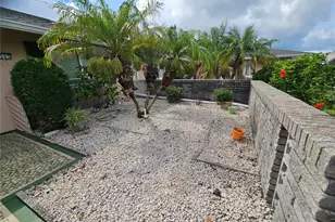 1505 N Pebble Beach Blvd, Sun City Center, FL 33573 - Photo 9