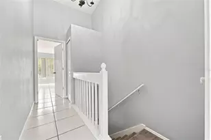 29924 Playa Del Rey Ln, Wesley Chapel, FL 33543 - Photo 9