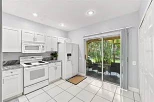 29924 Playa Del Rey Ln, Wesley Chapel, FL 33543 - Photo 5