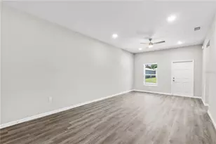 5017 Finders Ct, Tampa, FL 33617 - Photo 23