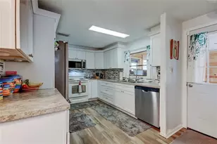10151 Hamp Dr, Dade City, FL 33525 - Photo 17