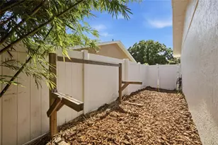 8327 Jennifer Ln, Seminole, FL 33777 - Photo 45