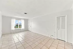 1342 Snell Isle Blvd NE, Saint Petersburg, FL 33704 - Photo 3