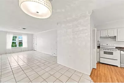 1342 Snell Isle Boulevard NE #4, Saint Petersburg, FL 33704 - Photo 5