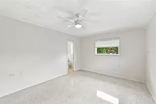 1342 Snell Isle Blvd NE, Saint Petersburg, FL 33704 - Photo 13