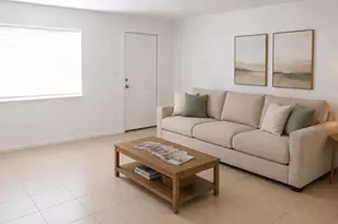 1430 14th Ave S, Saint Petersburg, FL 33705 - Photo 3