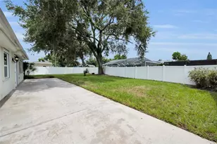 13760 87th Pl, Seminole, FL 33776 - Photo 5