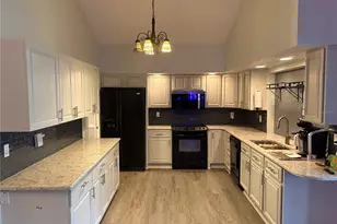 2101 Sunset Point Rd, Clearwater, FL 33765 - Photo 15