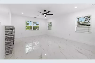 2535 19th Street S, Saint Petersburg, FL 33712 - Photo 9