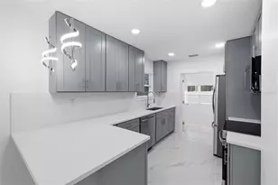 2535 19th St S, Saint Petersburg, FL 33712 - Photo 15