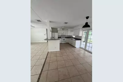 10612 108th Street N, Largo, FL 33778 - Photo 11