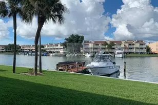 507 Plaza Seville Ct, Saint Petersburg, FL 33706 - Photo 5