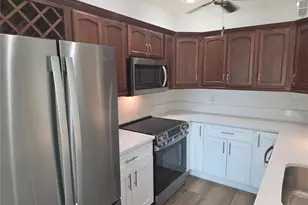 507 Plaza Seville Ct, Saint Petersburg, FL 33706 - Photo 11