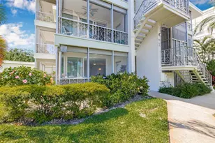 615 10th Ave NE, Saint Petersburg, FL 33701 - Photo 3