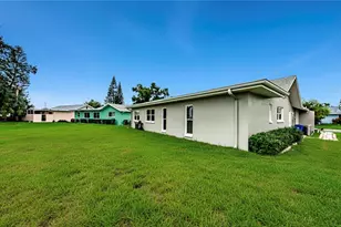 4577 Great Lakes Dr S, Clearwater, FL 33762 - Photo 37