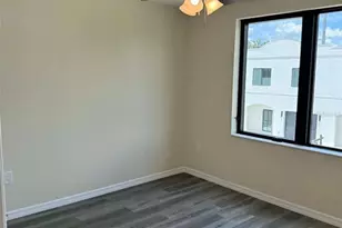 4346 Cambio Gdns Ct, Tampa, FL 33610 - Photo 15