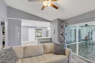 2988 Pinewood Run, Palm Harbor, FL 34684 - Photo 17