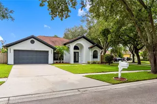 16601 Meadow Cove St, Tampa, FL 33624 - Photo 57
