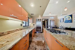 650 Beach Dr NE, Saint Petersburg, FL 33701 - Photo 13