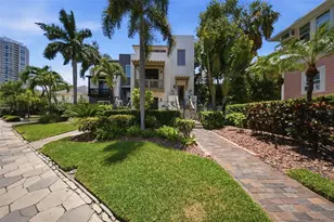 650 Beach Dr NE, Saint Petersburg, FL 33701 - Photo 1